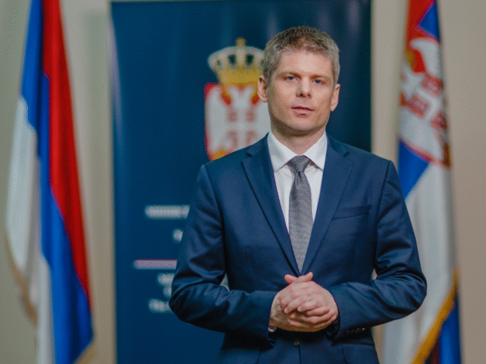 Арно-Гујон-за-француски-радио:-Србија-не-пристаје-на-woke-идеологију